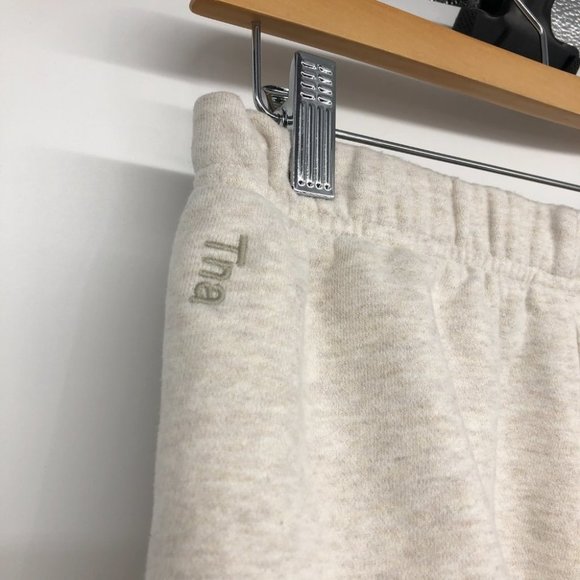 Aritzia Tna Oatmeal Cozy Fleece Perfect Hi-Rise Mini High-waisted sweatshorts S - Picture 11 of 14